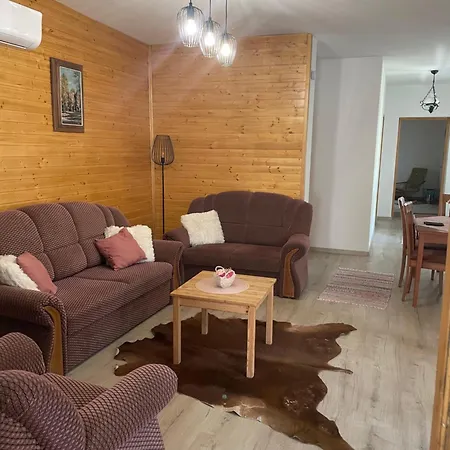 Zulejka Vendeghaz Apartment