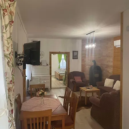 Zulejka Vendeghaz Apartment Matraszele